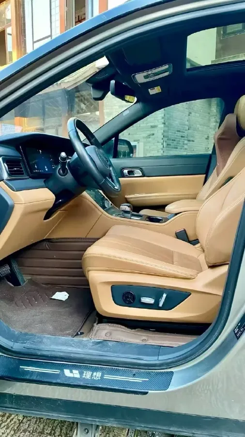 2020 Li ONE Range Extended 131HP REEV 40.5KWH,autocango,china used car exporter,china ev exporter,chinese used car exporter,chinese used ev exporter