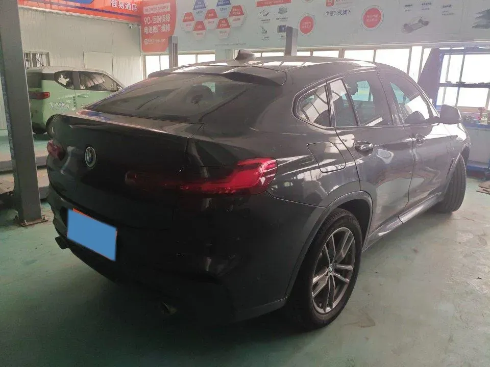 2020 BMW X4 2.0T 184HP L4 8AT,autocango,china used car exporter,china ev exporter,chinese used car exporter,chinese used ev exporter
