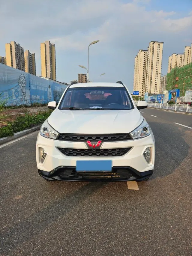 2018 WuLing HongGuang S3 1.5L 112HP L4 6MT,autocango,china used car exporter,china ev exporter,chinese used car exporter,chinese used ev exporter
