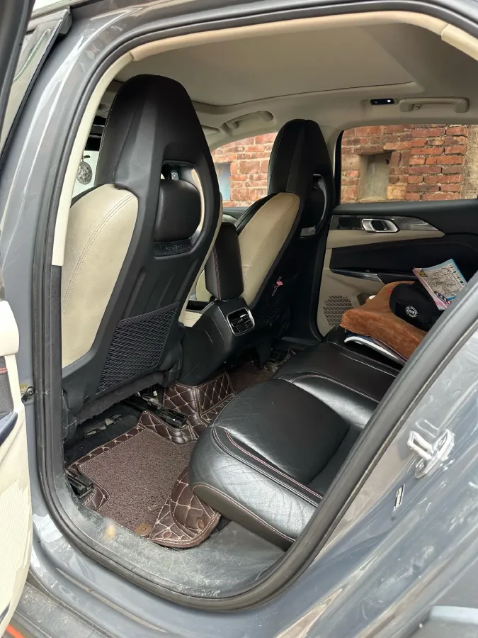 2018 Toyota C-HR 2.0L 171HP L4 CVT,autocango,china used car exporter,china ev exporter,chinese used car exporter,chinese used ev exporter