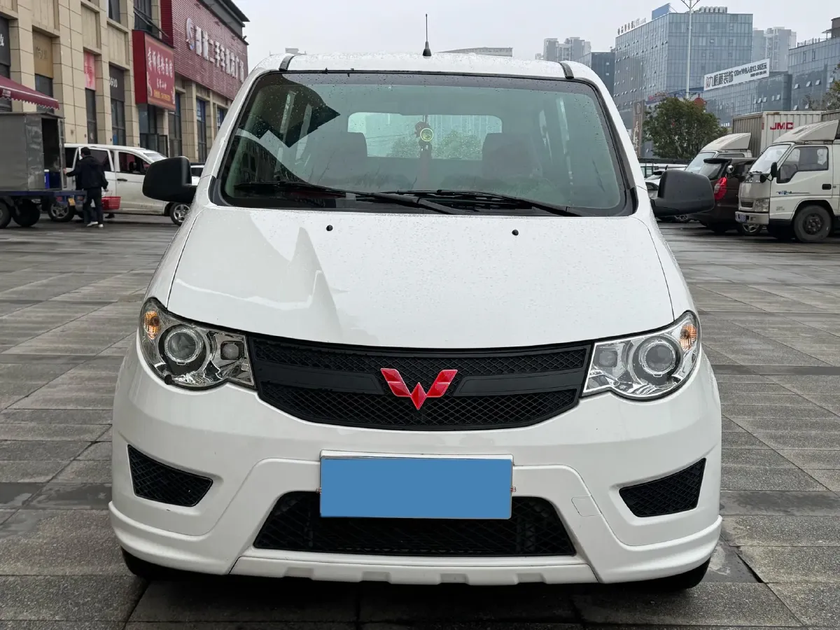 2021 WuLing HongGuang 1.5L 99HP L4 6MT,autocango,china used car exporter,china ev exporter,chinese used car exporter,chinese used ev exporter