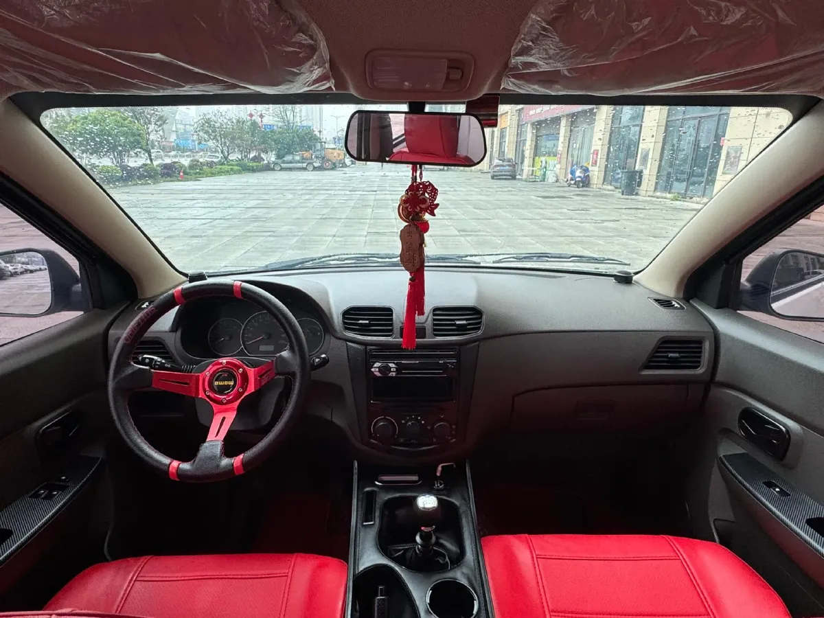 2021 WuLing HongGuang 1.5L 99HP L4 6MT,autocango,china used car exporter,china ev exporter,chinese used car exporter,chinese used ev exporter