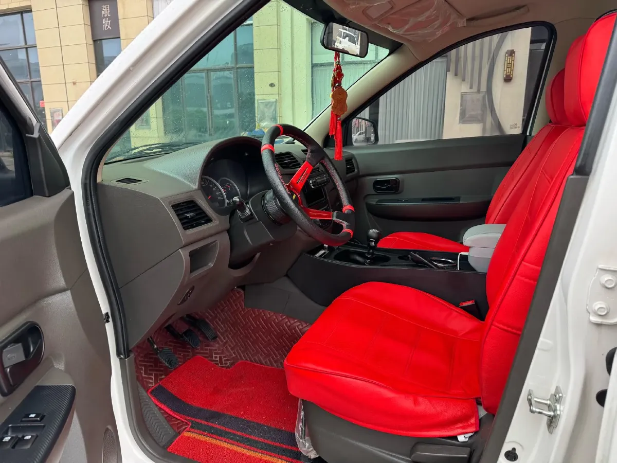 2021 WuLing HongGuang 1.5L 99HP L4 6MT,autocango,china used car exporter,china ev exporter,chinese used car exporter,chinese used ev exporter