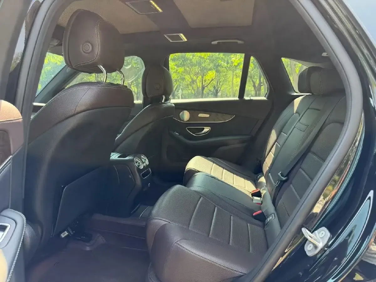 2020 Mercedes-Benz GLC Class 2.0T 197HP L4 9AT,autocango,china used car exporter,china ev exporter,chinese used car exporter,chinese used ev exporter