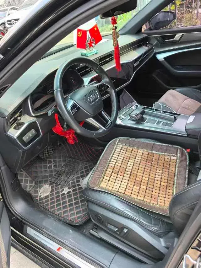 2020 Audi A6L 2.0T 190HP L4 7DCT,autocango,china used car exporter,china ev exporter,chinese used car exporter,chinese used ev exporter