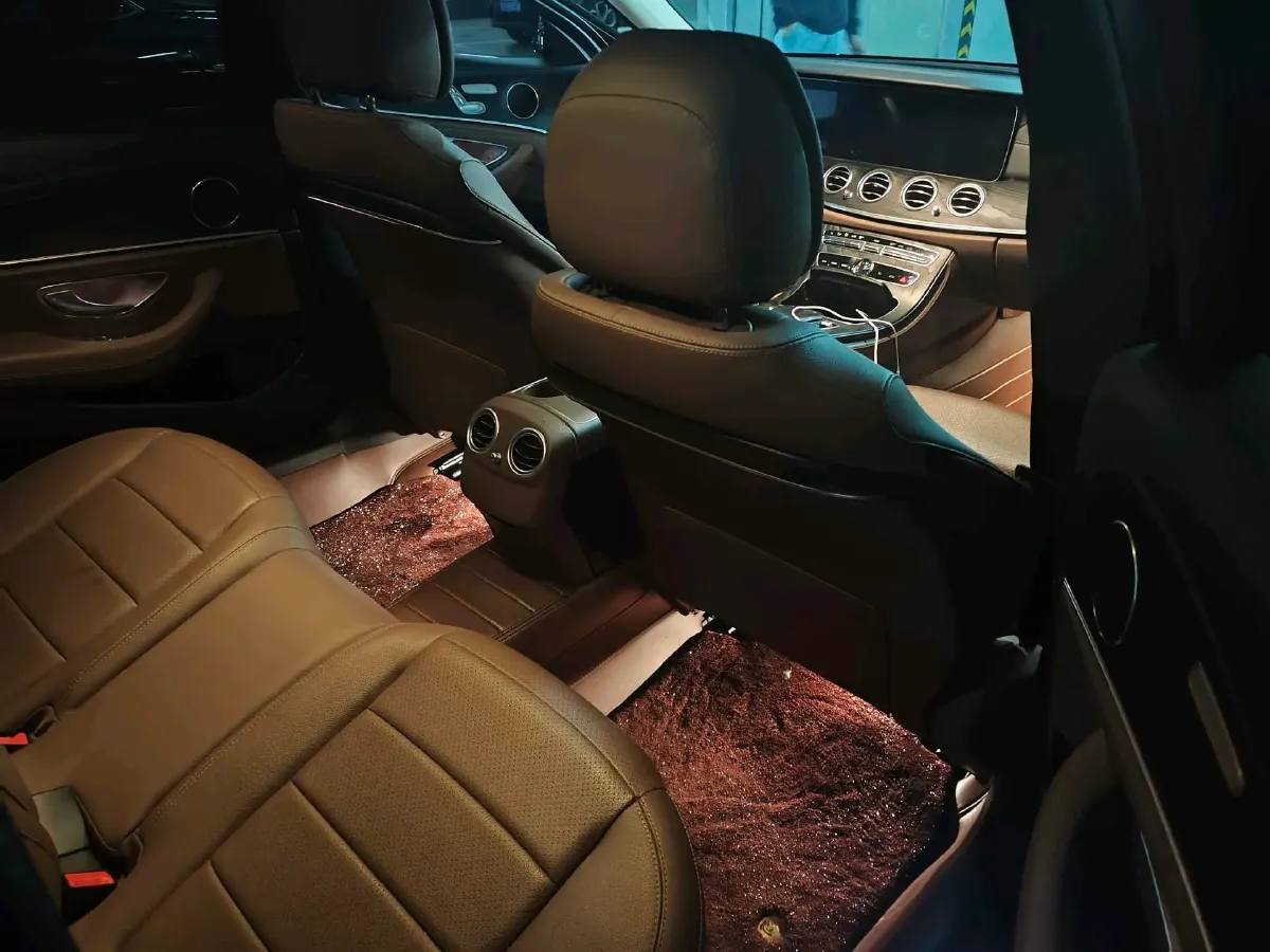 2020 Mercedes-Benz E Class 1.5T 184HP L4 9AT,autocango,china used car exporter,china ev exporter,chinese used car exporter,chinese used ev exporter