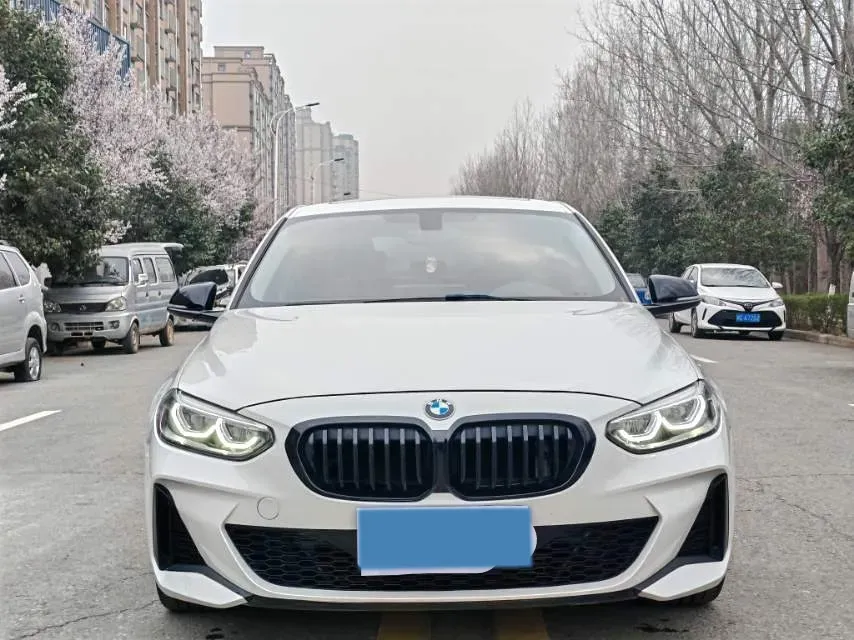 2023 BMW 1 Series 1.5T 136HP L3 7DCT,autocango,china used car exporter,china ev exporter,chinese used car exporter,chinese used ev exporter