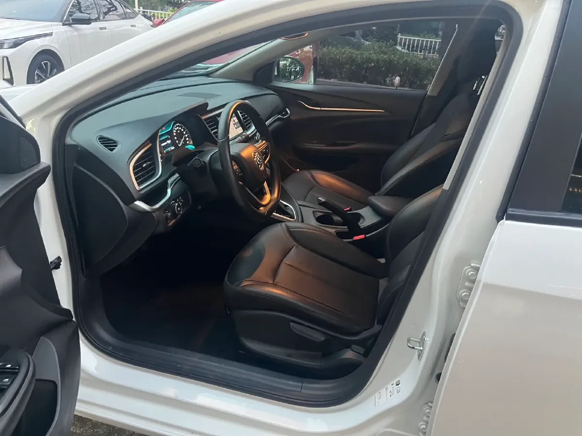 2020 Buick Encore 1.0T 125HP L3 6AT,autocango,china used car exporter,china ev exporter,chinese used car exporter,chinese used ev exporter