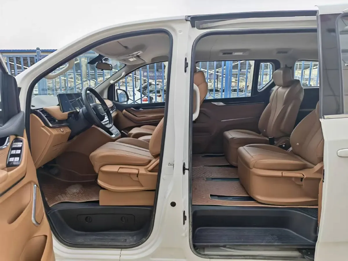 2025 MAXUS G10 2.0T 261HP L4 8AT,autocango,china used car exporter,china ev exporter,chinese used car exporter,chinese used ev exporter