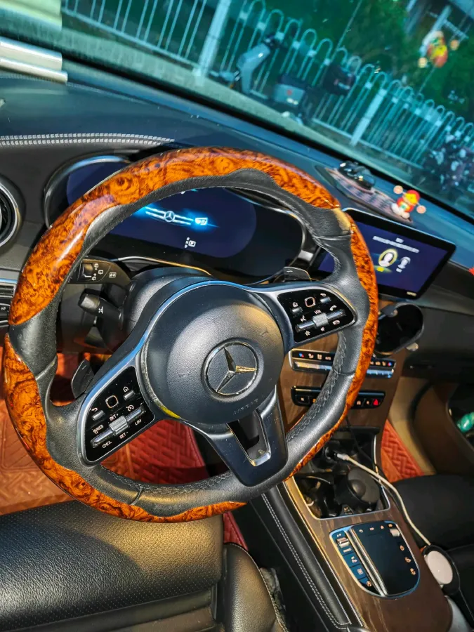 2021 Mercedes-Benz GLC Class 2.0T 197HP L4 9AT,autocango,china used car exporter,china ev exporter,chinese used car exporter,chinese used ev exporter