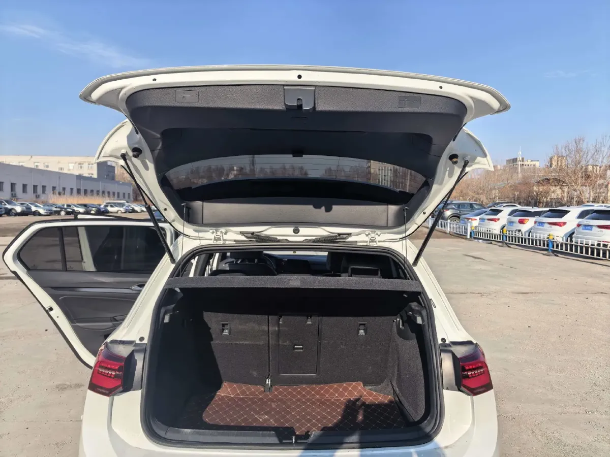 2023 Volkswagen Golf 1.4T 150HP L4 7DCT,autocango,china used car exporter,china ev exporter,chinese used car exporter,chinese used ev exporter