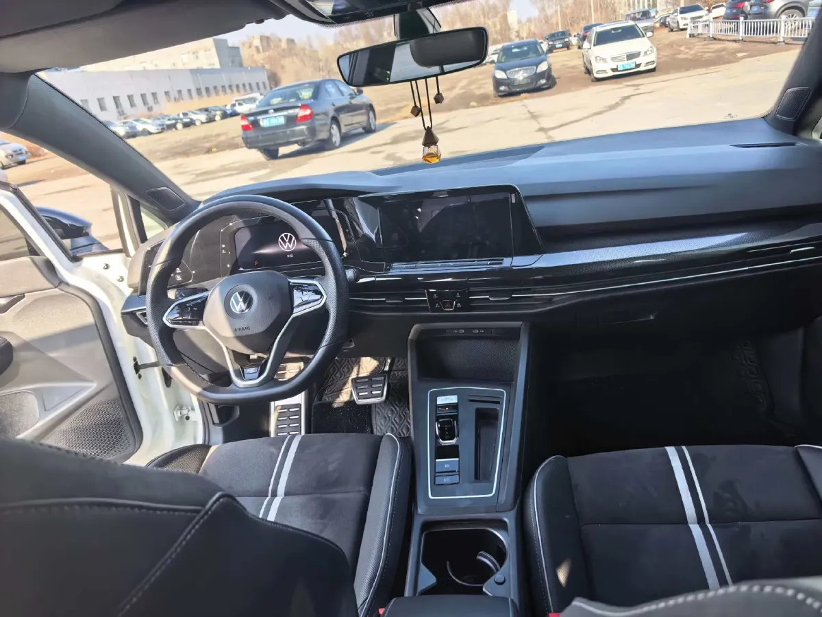 2023 Volkswagen Golf 1.4T 150HP L4 7DCT,autocango,china used car exporter,china ev exporter,chinese used car exporter,chinese used ev exporter