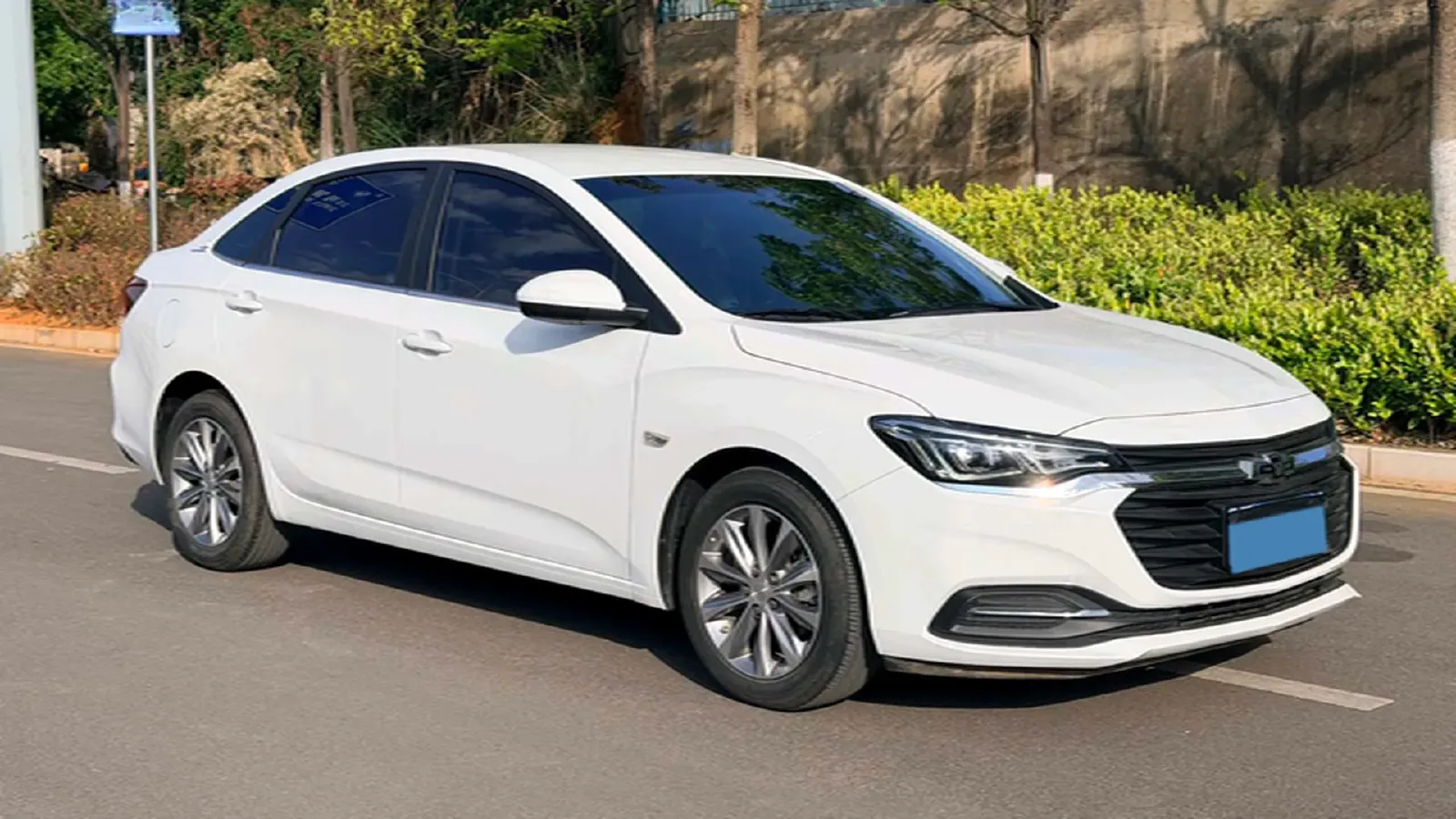 2022 Chevrolet Monza 1.5L 113HP L4 6AT,autocango,china used car exporter,china ev exporter,chinese used car exporter,chinese used ev exporter