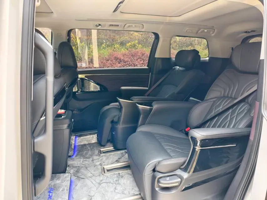 2024 GAC Trumpchi M8 2.0T 252HP L4 8AT,autocango,china used car exporter,china ev exporter,chinese used car exporter,chinese used ev exporter