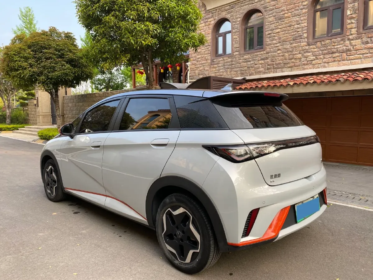 2021 Ford Escort 1.5L 122HP L3 6AT,autocango,china used car exporter,china ev exporter,chinese used car exporter,chinese used ev exporter