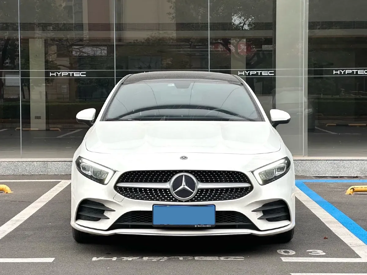 2022 Mercedes-Benz A Class 1.3T 163HP L4 7DCT,autocango,china used car exporter,china ev exporter,chinese used car exporter,chinese used ev exporter