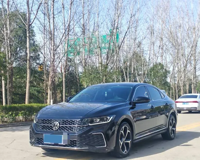 2023 Volkswagen Passat 2.0T 186HP L4 7DCT,autocango,china used car exporter,china ev exporter,chinese used car exporter,chinese used ev exporter