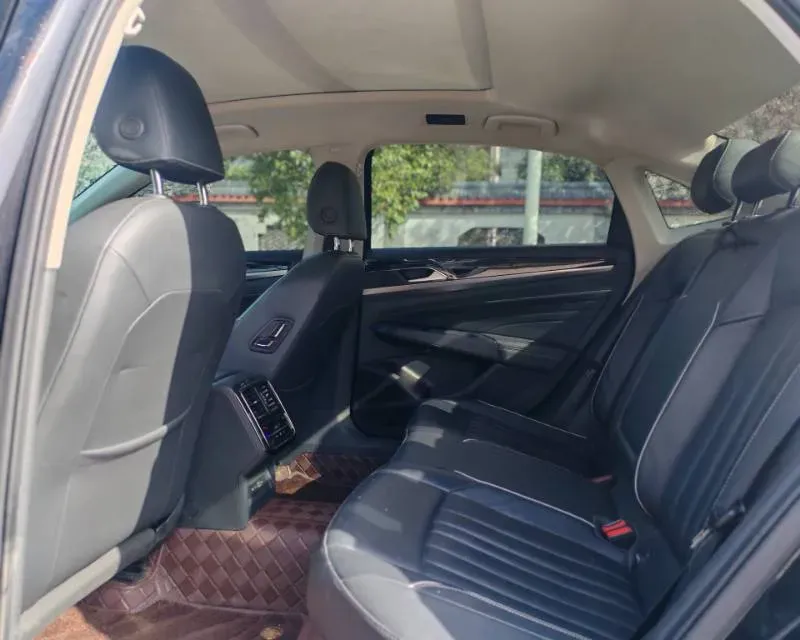 2023 Volkswagen Passat 2.0T 186HP L4 7DCT,autocango,china used car exporter,china ev exporter,chinese used car exporter,chinese used ev exporter