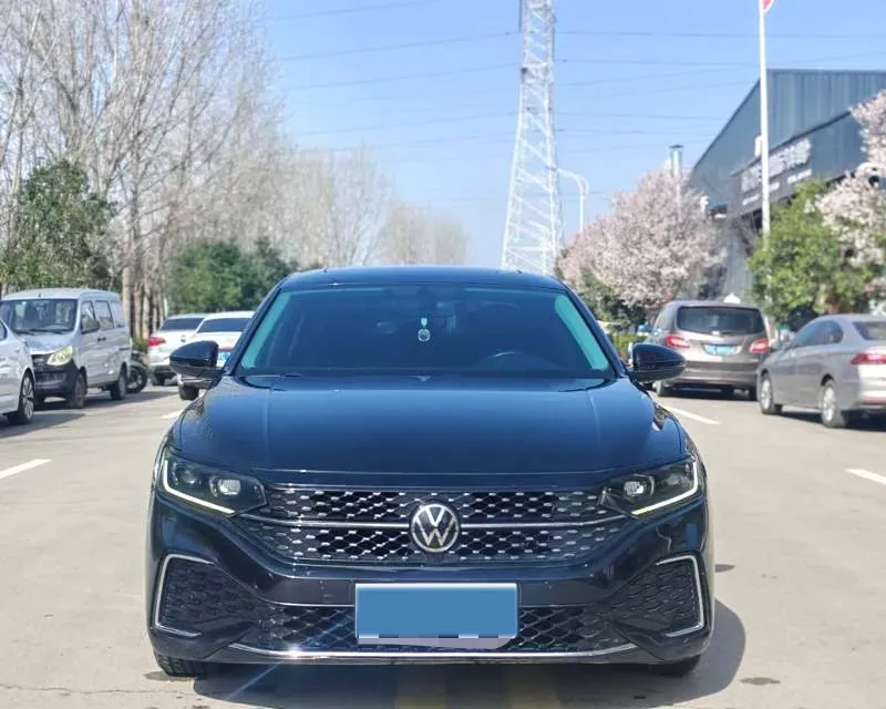 2023 Volkswagen Passat 2.0T 186HP L4 7DCT,autocango,china used car exporter,china ev exporter,chinese used car exporter,chinese used ev exporter