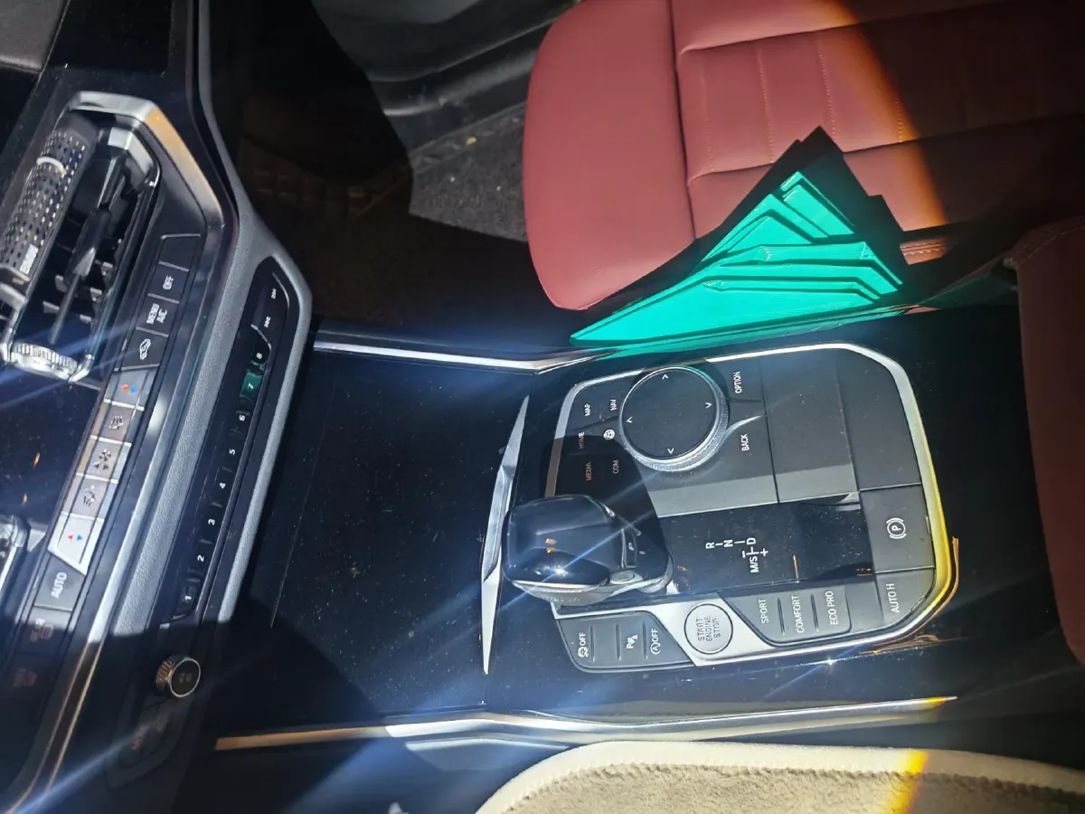 2021 BMW 3 Series 2.0T 156HP L4 8AT,autocango,china used car exporter,china ev exporter,chinese used car exporter,chinese used ev exporter