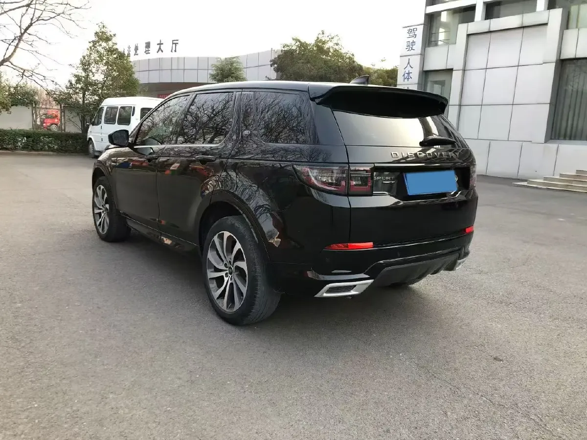 2020 Land Rover Discovery Sport 2.0T 249HP L4 9AT,autocango,china used car exporter,china ev exporter,chinese used car exporter,chinese used ev exporter