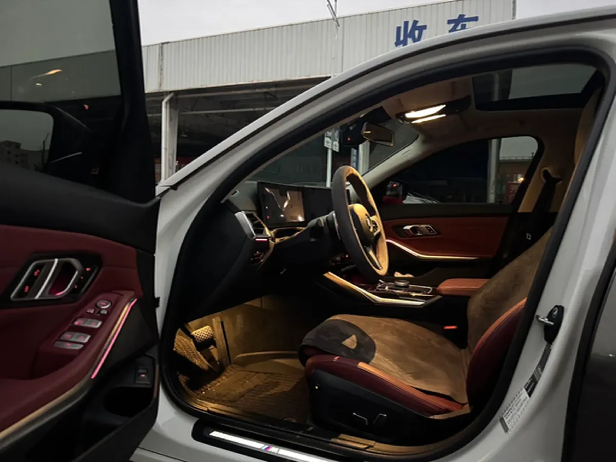 2024 BMW 3 Series 2.0T 184HP L4 8AT,autocango,china used car exporter,china ev exporter,chinese used car exporter,chinese used ev exporter