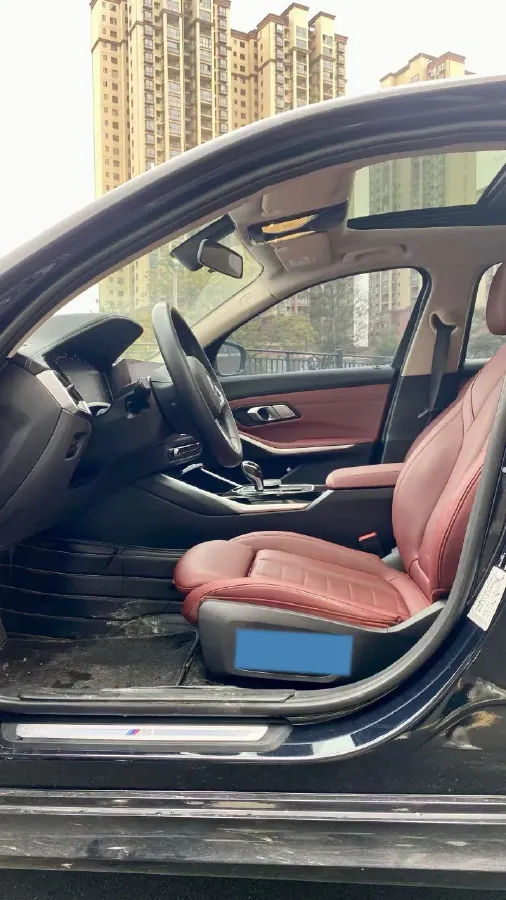 2021 BMW 3 Series 2.0T 156HP L4 8AT,autocango,china used car exporter,china ev exporter,chinese used car exporter,chinese used ev exporter