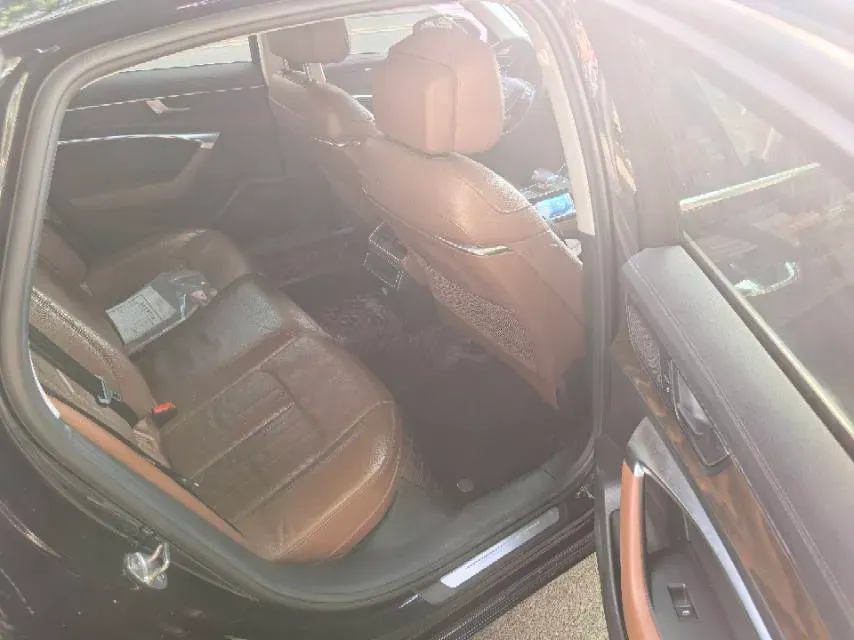 2022 Audi A6L 2.0T 190HP L4 7DCT,autocango,china used car exporter,china ev exporter,chinese used car exporter,chinese used ev exporter