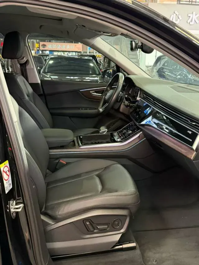 2023 Audi Q7 3.0T 340HP V6 8AT,autocango,china used car exporter,china ev exporter,chinese used car exporter,chinese used ev exporter