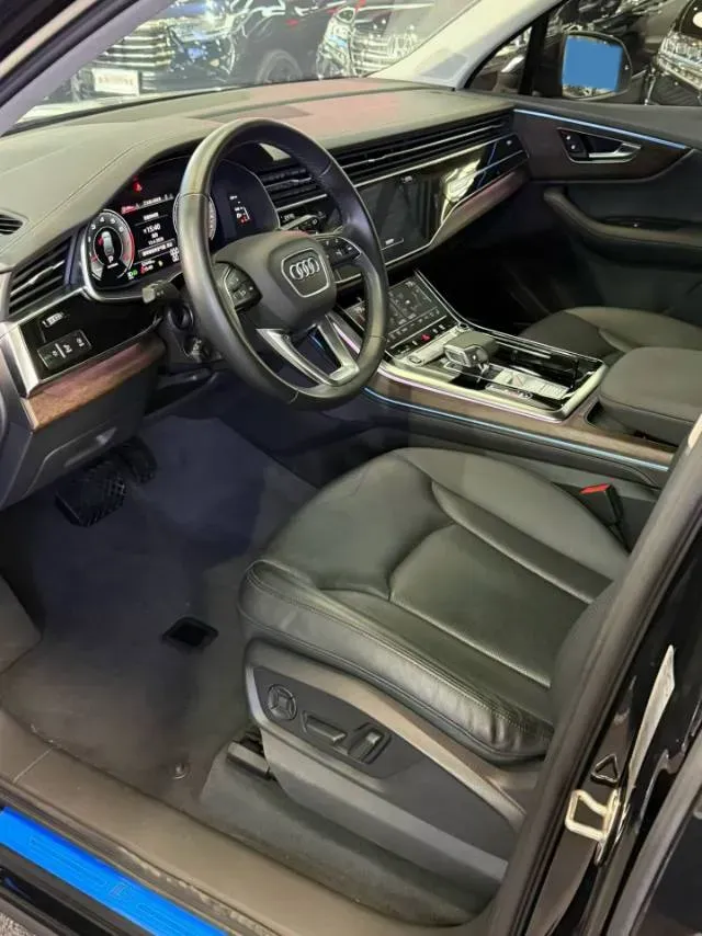 2023 Audi Q7 3.0T 340HP V6 8AT,autocango,china used car exporter,china ev exporter,chinese used car exporter,chinese used ev exporter