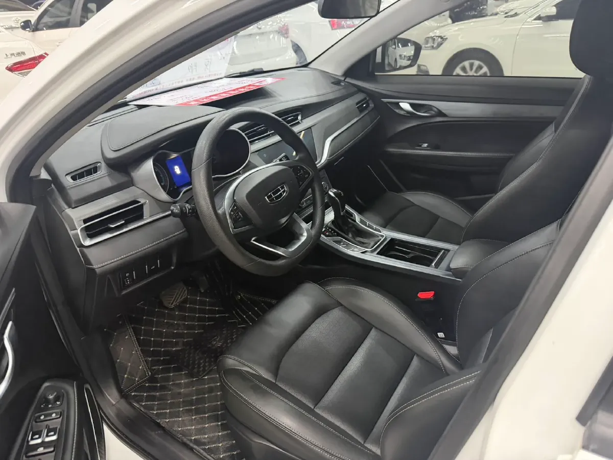 2021 BaoJun 530 1.5T 147HP L4 CVT,autocango,china used car exporter,china ev exporter,chinese used car exporter,chinese used ev exporter