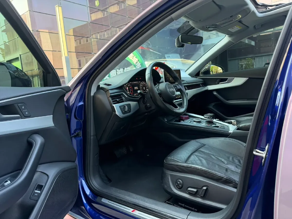 2019 Audi A4L 2.0T 190HP L4 7DCT,autocango,china used car exporter,china ev exporter,chinese used car exporter,chinese used ev exporter