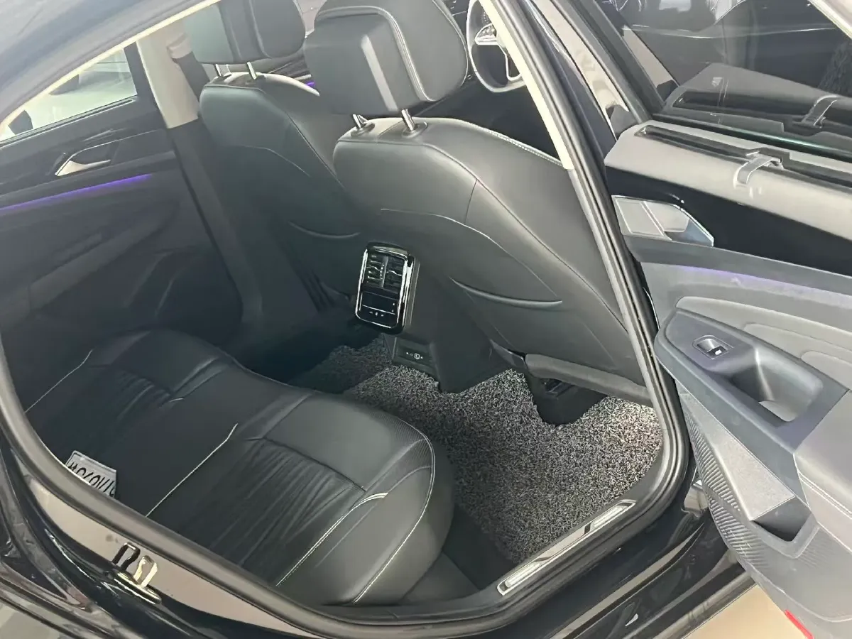 2023 Volkswagen Passat 2.0T 186HP L4 7DCT,autocango,china used car exporter,china ev exporter,chinese used car exporter,chinese used ev exporter