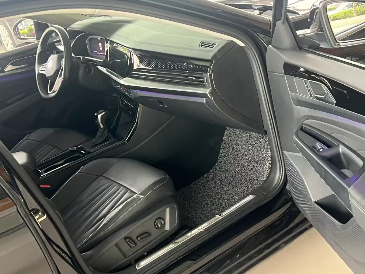 2023 Volkswagen Passat 2.0T 186HP L4 7DCT,autocango,china used car exporter,china ev exporter,chinese used car exporter,chinese used ev exporter