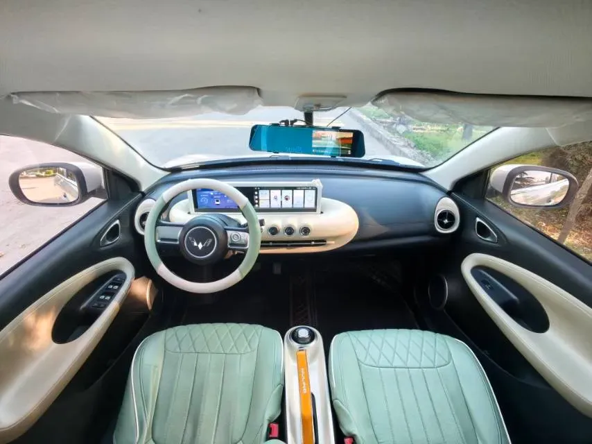 2023 WuLing BinGuo BEV 31.9KWH,autocango,china used car exporter,china ev exporter,chinese used car exporter,chinese used ev exporter