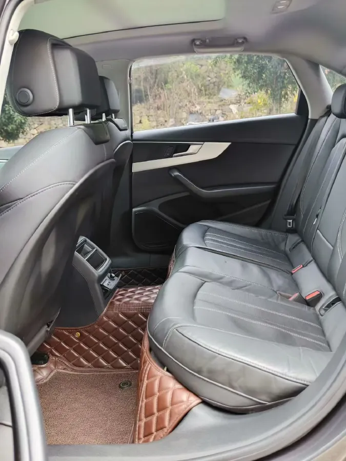 2020 Audi A4L 2.0T 150HP L4 7DCT,autocango,china used car exporter,china ev exporter,chinese used car exporter,chinese used ev exporter