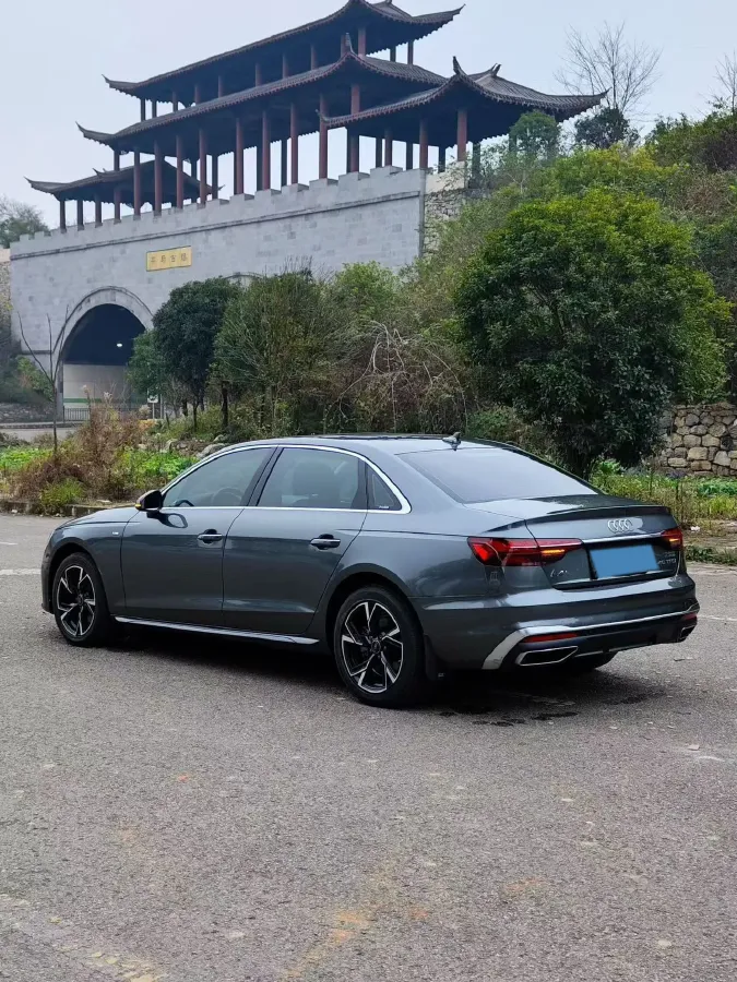 2020 Audi A4L 2.0T 150HP L4 7DCT,autocango,china used car exporter,china ev exporter,chinese used car exporter,chinese used ev exporter