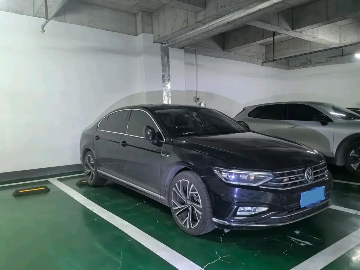 2020 Volkswagen Magotan 2.0T 186HP L4 7DCT,autocango,china used car exporter,china ev exporter,chinese used car exporter,chinese used ev exporter