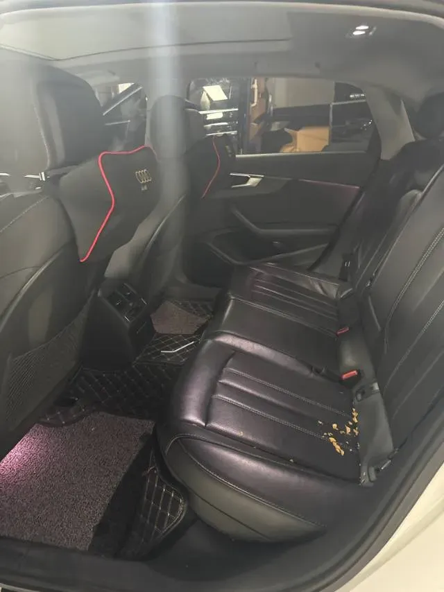 2022 Audi A4L 2.0T 190HP L4 7DCT,autocango,china used car exporter,china ev exporter,chinese used car exporter,chinese used ev exporter