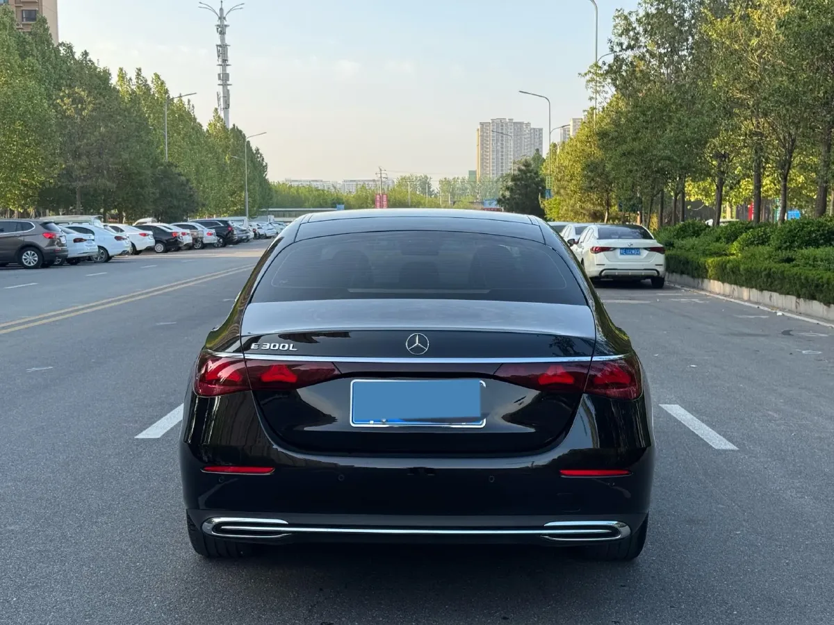 2025 Mercedes-Benz E Class 2.0T 258HP L4 9AT,autocango,china used car exporter,china ev exporter,chinese used car exporter,chinese used ev exporter