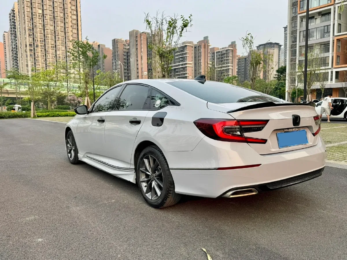 2022 Honda Accord 1.5T 194HP L4 CVT,autocango,china used car exporter,china ev exporter,chinese used car exporter,chinese used ev exporter