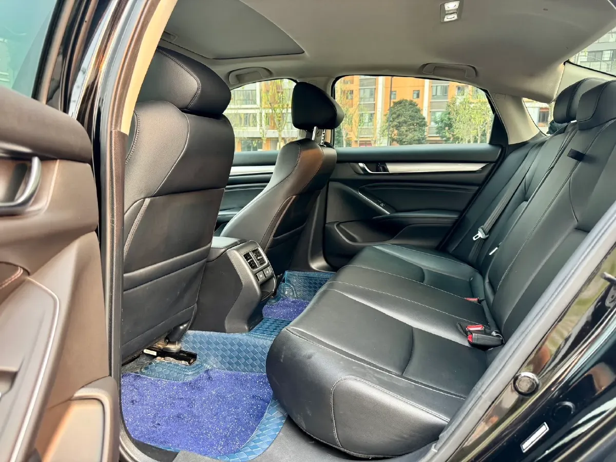 2022 Honda Accord 1.5T 194HP L4 CVT,autocango,china used car exporter,china ev exporter,chinese used car exporter,chinese used ev exporter