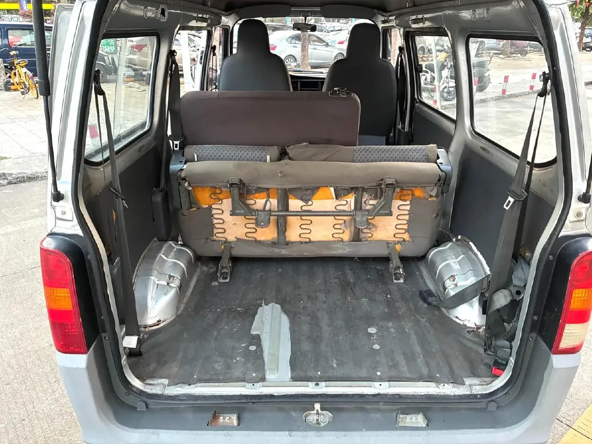 2015 WuLing ZhiGuang 1.2L 82HP L4 5MT,autocango,china used car exporter,china ev exporter,chinese used car exporter,chinese used ev exporter