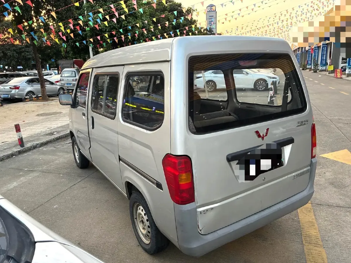 2015 WuLing ZhiGuang 1.2L 82HP L4 5MT,autocango,china used car exporter,china ev exporter,chinese used car exporter,chinese used ev exporter
