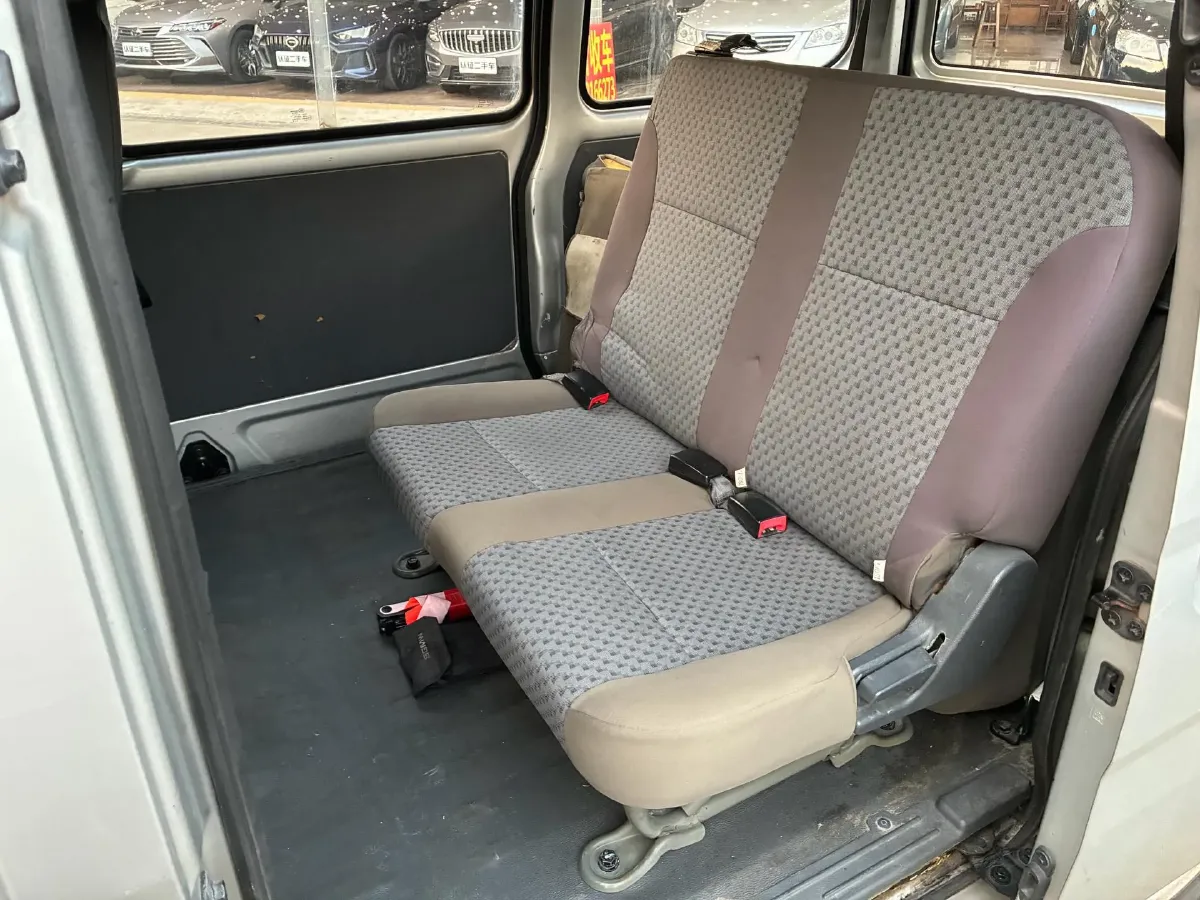 2015 WuLing ZhiGuang 1.2L 82HP L4 5MT,autocango,china used car exporter,china ev exporter,chinese used car exporter,chinese used ev exporter