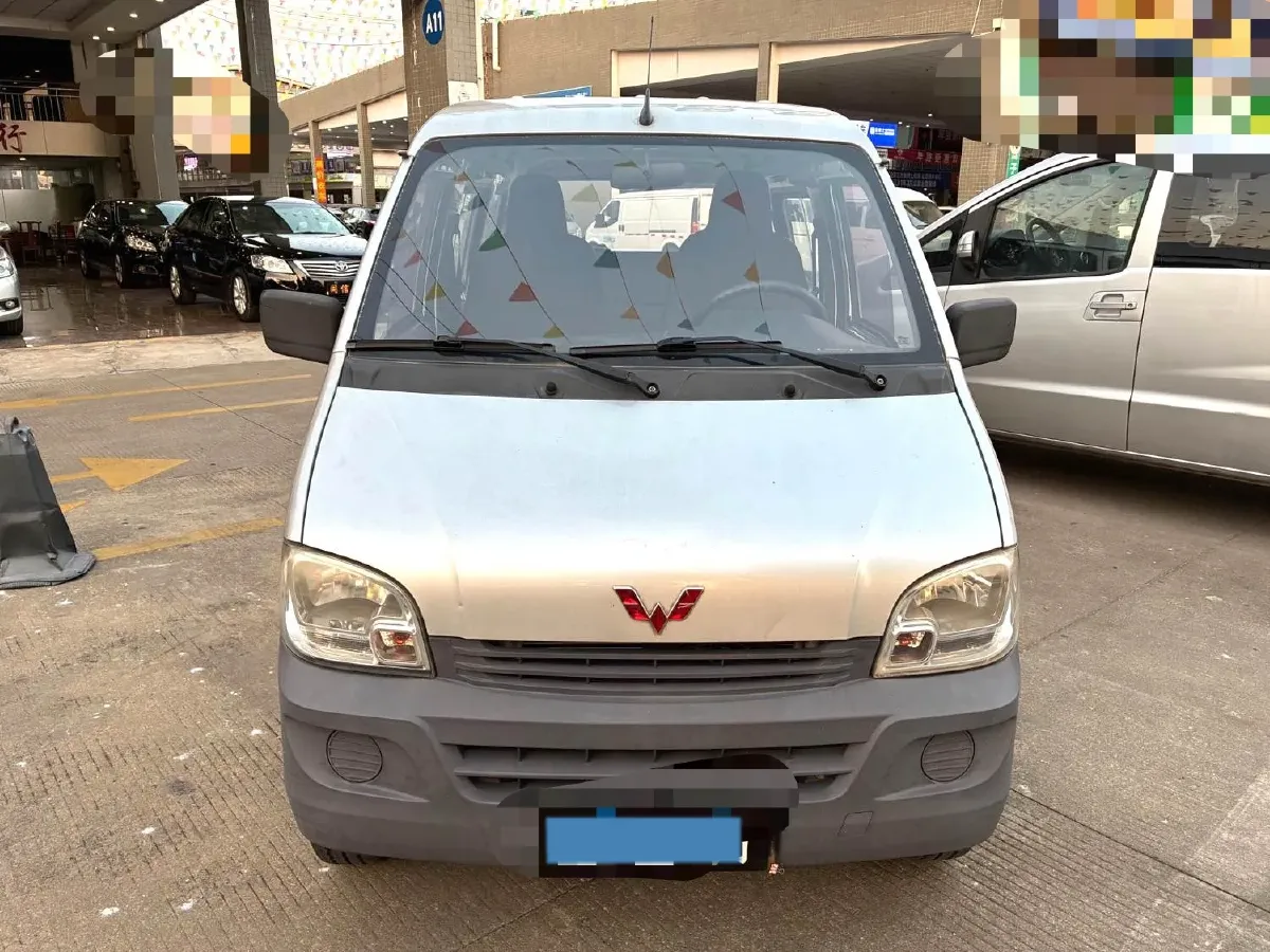 2015 WuLing ZhiGuang 1.2L 82HP L4 5MT,autocango,china used car exporter,china ev exporter,chinese used car exporter,chinese used ev exporter