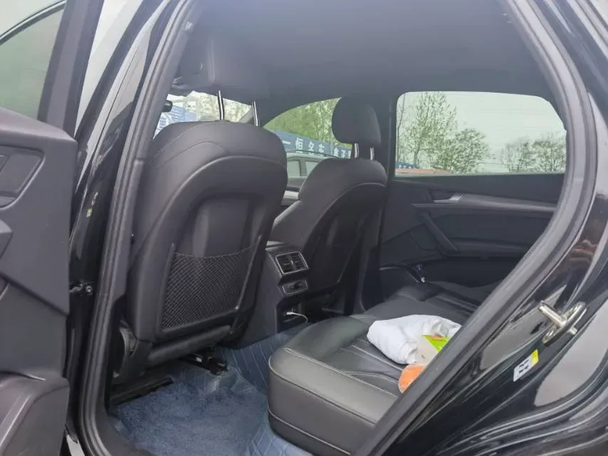 2021 Audi Q5L Sportback 2.0T 190HP L4 7DCT,autocango,china used car exporter,china ev exporter,chinese used car exporter,chinese used ev exporter