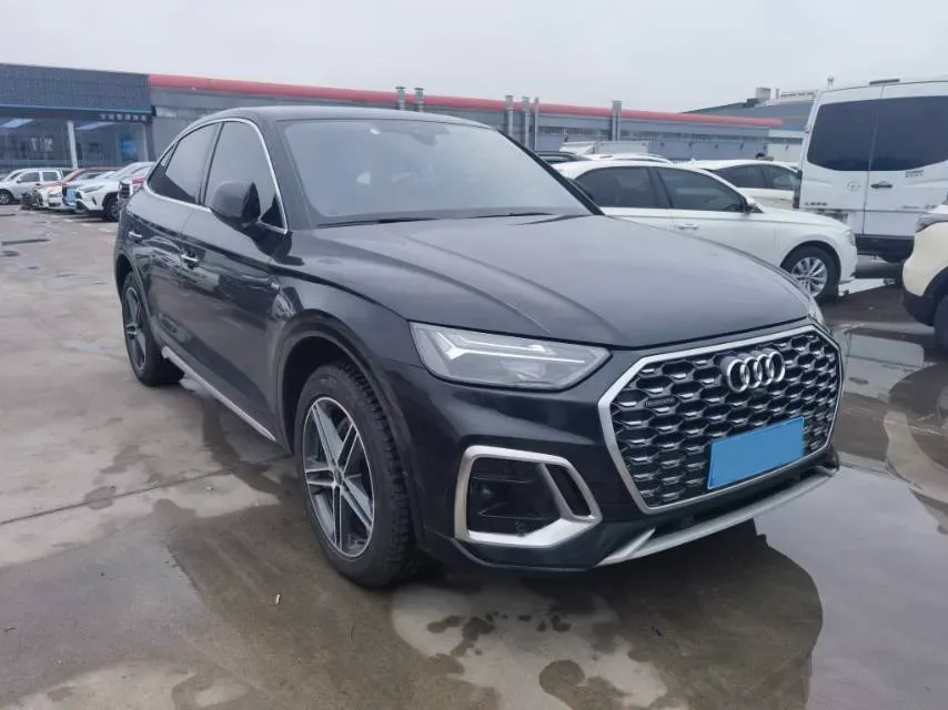 2021 Audi Q5L Sportback 2.0T 190HP L4 7DCT,autocango,china used car exporter,china ev exporter,chinese used car exporter,chinese used ev exporter