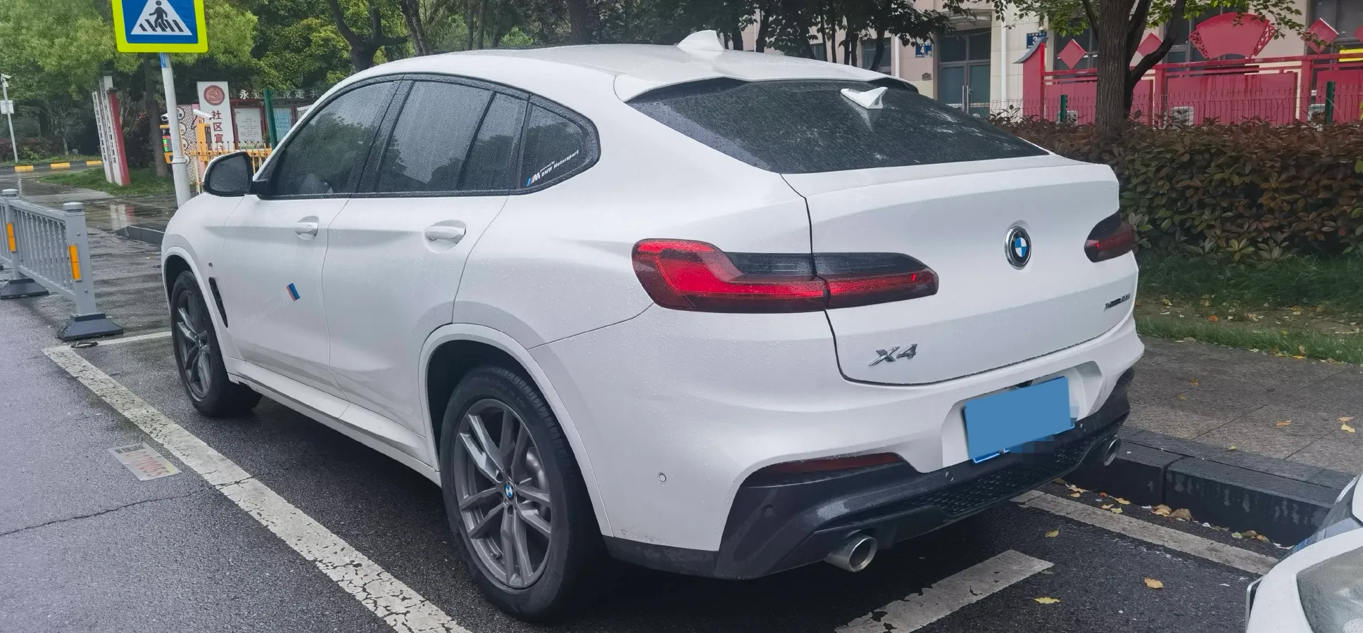 2020 BMW X4 2.0T 184HP L4 8AT,autocango,china used car exporter,china ev exporter,chinese used car exporter,chinese used ev exporter
