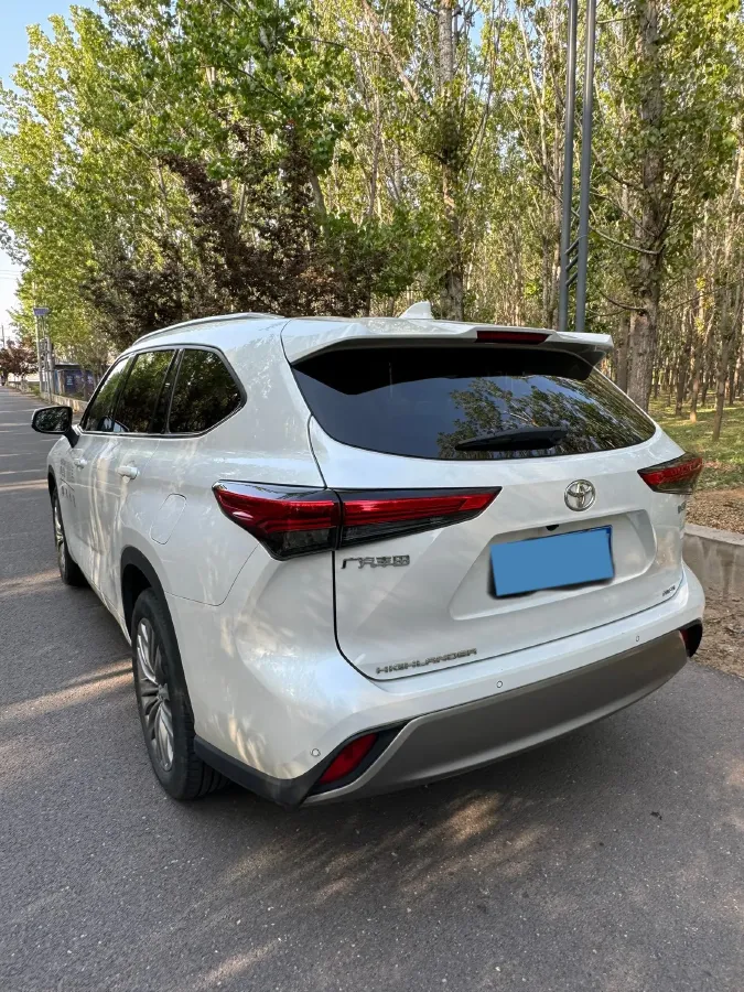 2022 Toyota Highlander 2.0T 248HP L4 8AT,autocango,china used car exporter,china ev exporter,chinese used car exporter,chinese used ev exporter